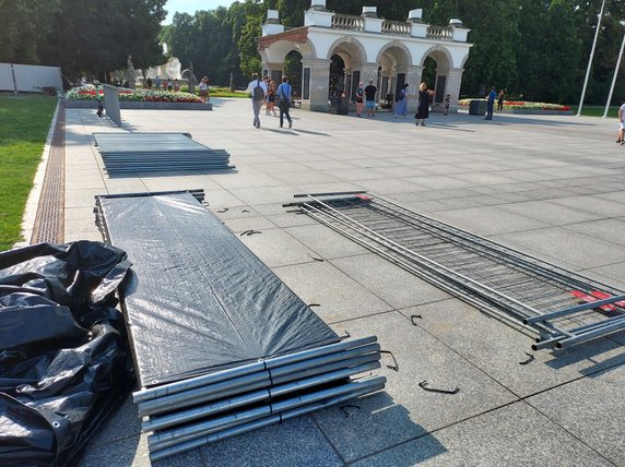 Przygotowania do prac ziemnych związanych z odbudową Pałacu Saskiego