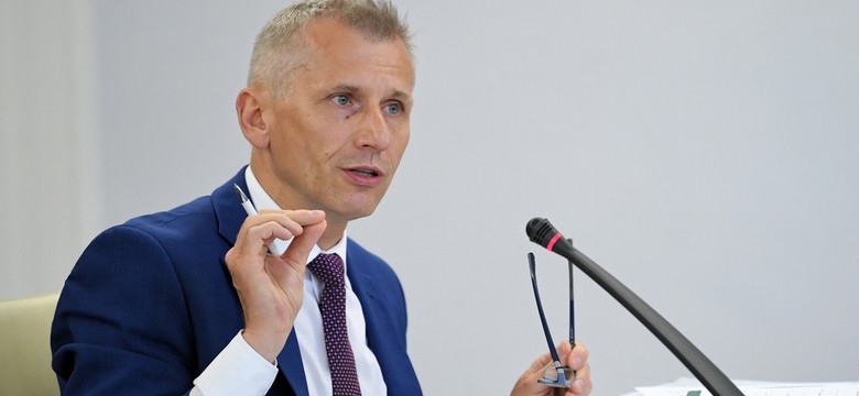 Senator Krzysztof Kwiatkowski poddaje się kwarantannie. Miał kontakt z senatorem Libickim