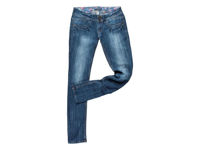 Modny strój na rozpoczęcie roku szkolnego - propozycje marki MOODO.