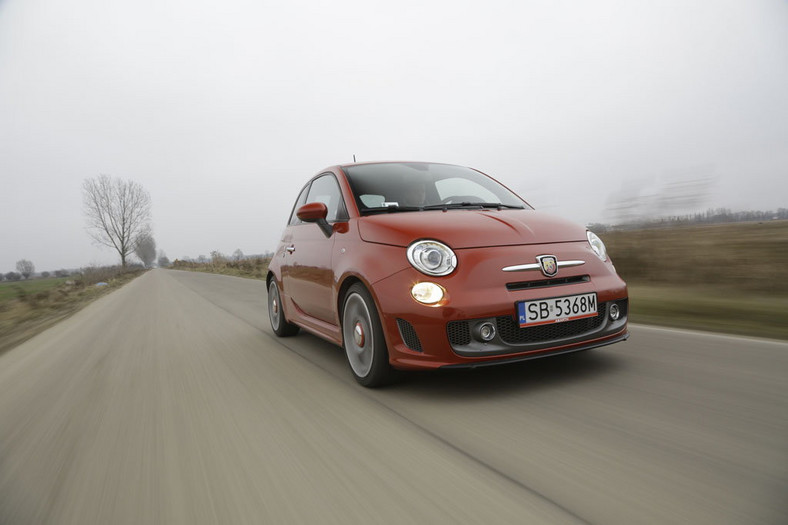 Abarth 595 Turismo - Kochaj albo rzuć