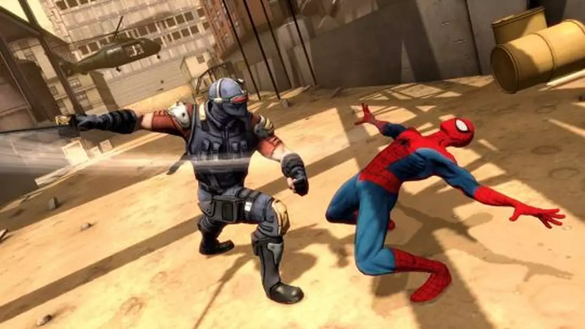 Okładka Spider-Man: Shattered Dimensions z wszystkimi czterema pajączkami