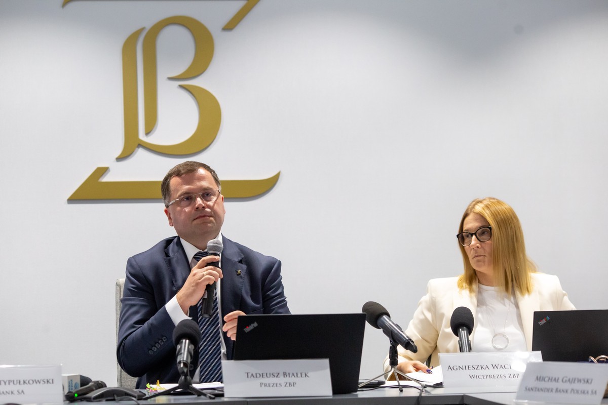 Banki bronią się przed dodatkowym podatkiem. "Podniósłby koszty kredytu"