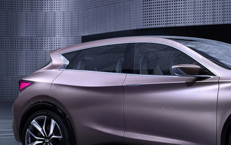 Infiniti Q30 Concept