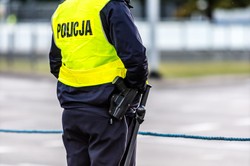 Policja pobiła 82-letnią staruszkę podczas interwencji. Funkcjonariusze usłyszeli już zarzuty