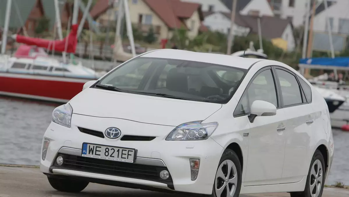 Test Toyoty Prius: hybryda na prąd z gniazdka