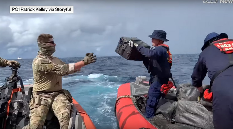 A rendőrök csak nehezen tudják észrevenni az óceánok alján közlekedő csempész tengeralattjárókat / Fotó: YouTube