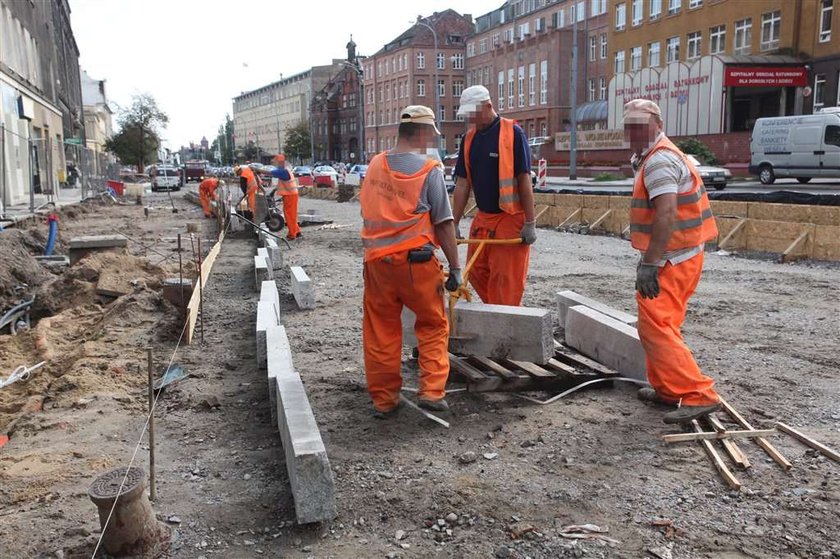 Remont drogi idzie słabo