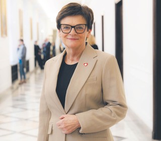 Szumilas: Nie jestem za likwidacją karty nauczyciela [WYWIAD]