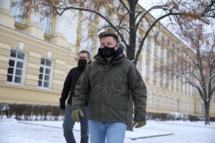 Ok. 180 tys. dawek szczepionki od firmy Pfizer dotrze do Polski w poniedziałek