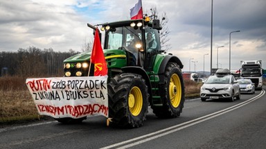 Proputinowski baner na proteście rolników. Organizator tłumaczy