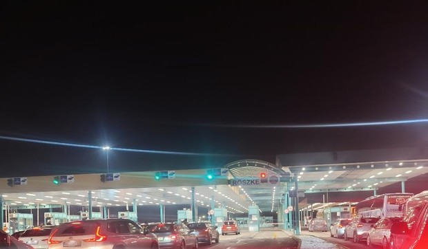 Kilometarske kolone na Horgošu