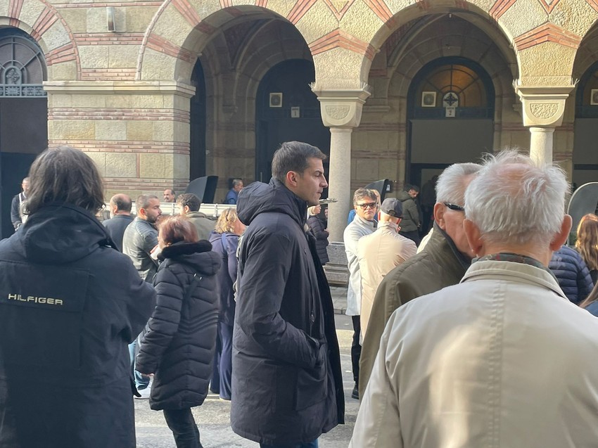 Poznati na sahrani Žarku Lauševiću