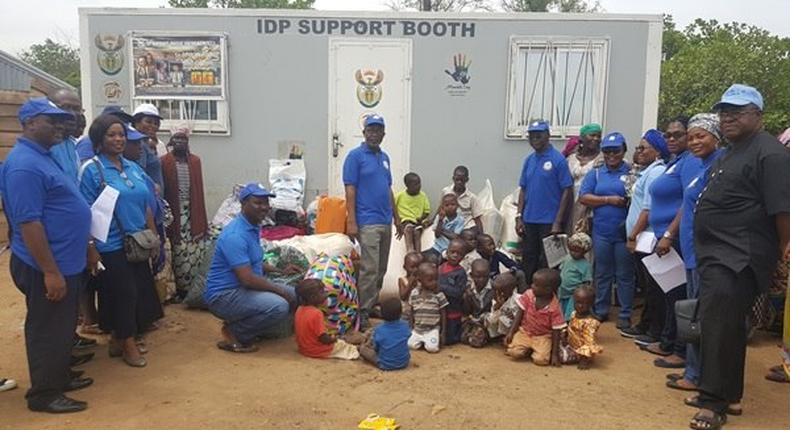 Members Guild of Medical Directors & Wives at IDP’s Camp in Kuchigoro, Abuja