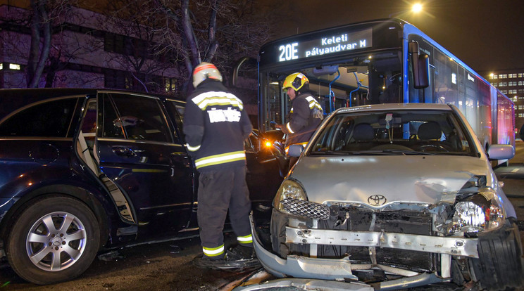 Egy apuka életét vesztette az újpesti tömegbalesetben / Fotó:  BM Országos Katasztrófavédelmi Főigazgatóság