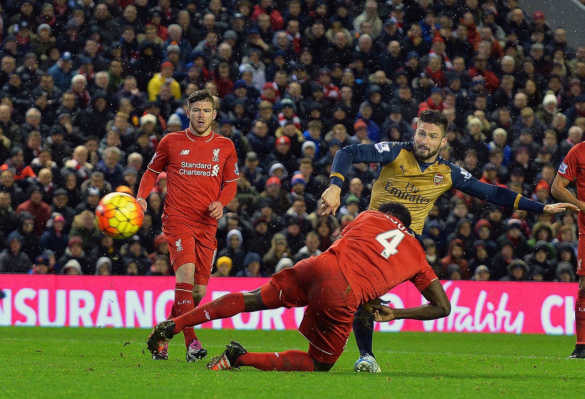 Liga angielska: Wielkie emocje i mnóstwo goli w meczu Liverpoolu z Arsenalem. WIDEO