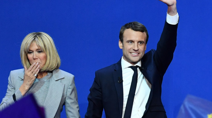 Emmanuel Macron és felesége  / Fotó: Northfoto