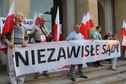 Kolejny protest przed kieleckim sądem. "Tę nową komunę też się uda złamać"