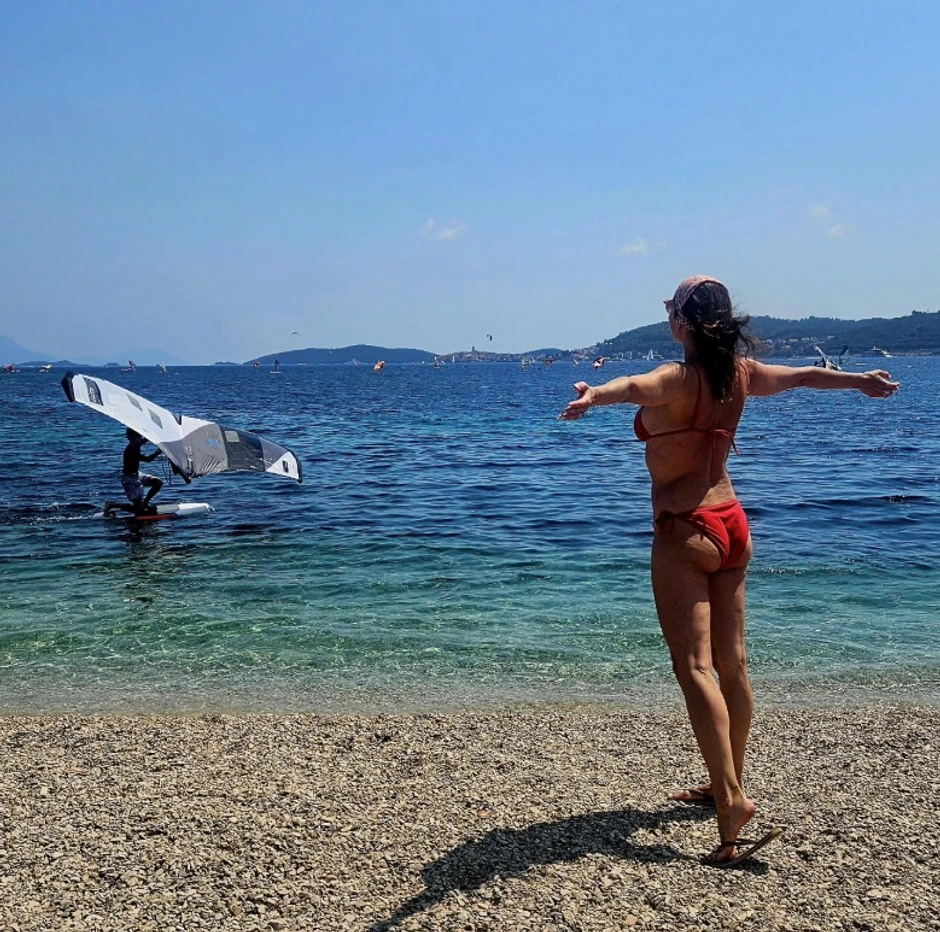 Adriana Čortan u bikiniju