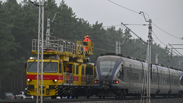 Kolejny akt dywersji na trasie Warszawa–Lublin? Zerwana trakcja, zatrzymany pociąg z 475 osobami