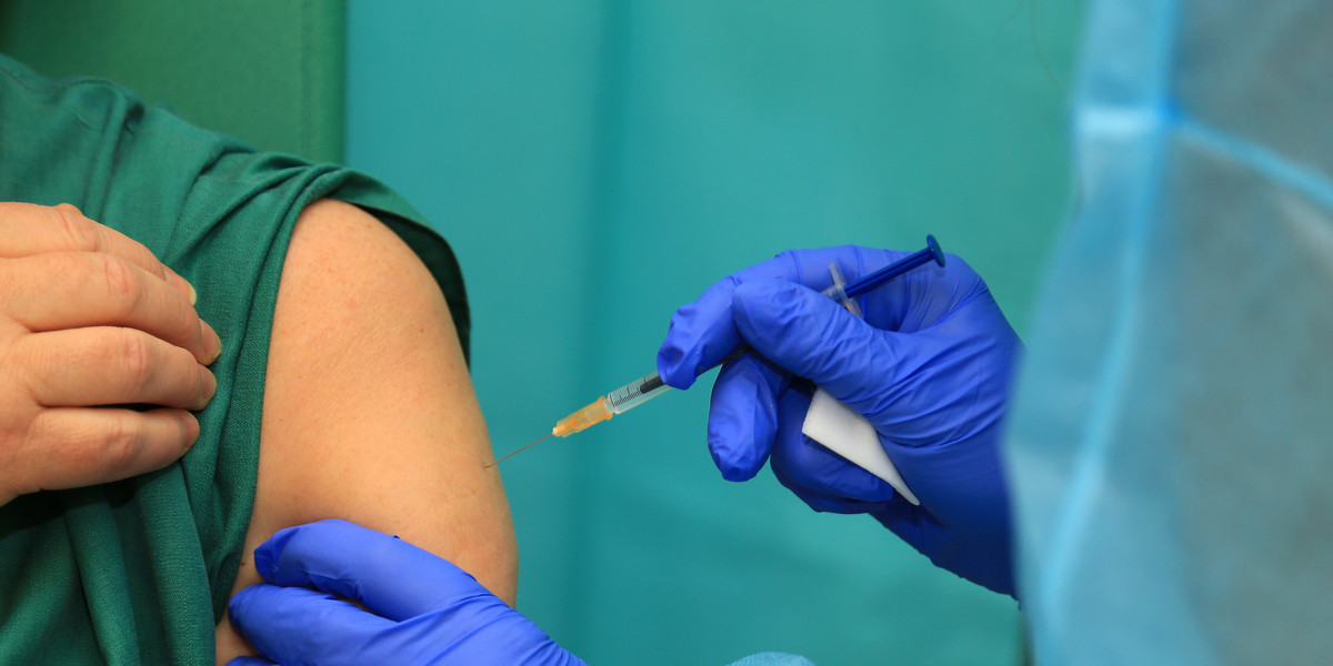 Po podaniu ponad 200 tys. dawek szczepionki wystąpiły 32 niepożądane odczyny poszczepienne.