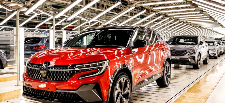 Nowy SUV Renault hitem. Spala 4,6 l na 100 km i zaskakuje technologią