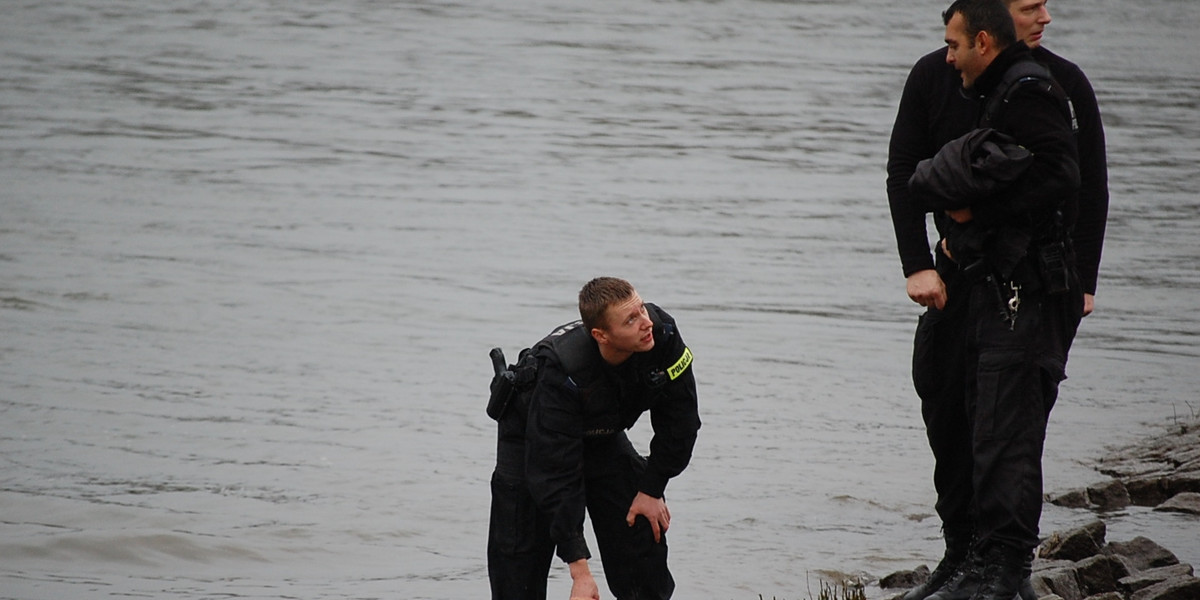 Zdjęcia z akcji ratunkowej nad rzeką Odrą