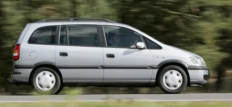 Opel Zafira A: nieduży van z dużymi atutami