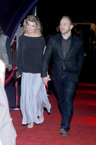 Borys Szyc z partnerką na premierze filmu 'Bogowie' w Warszawie