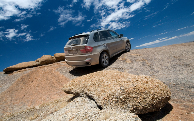BMW X5 na pustyni
