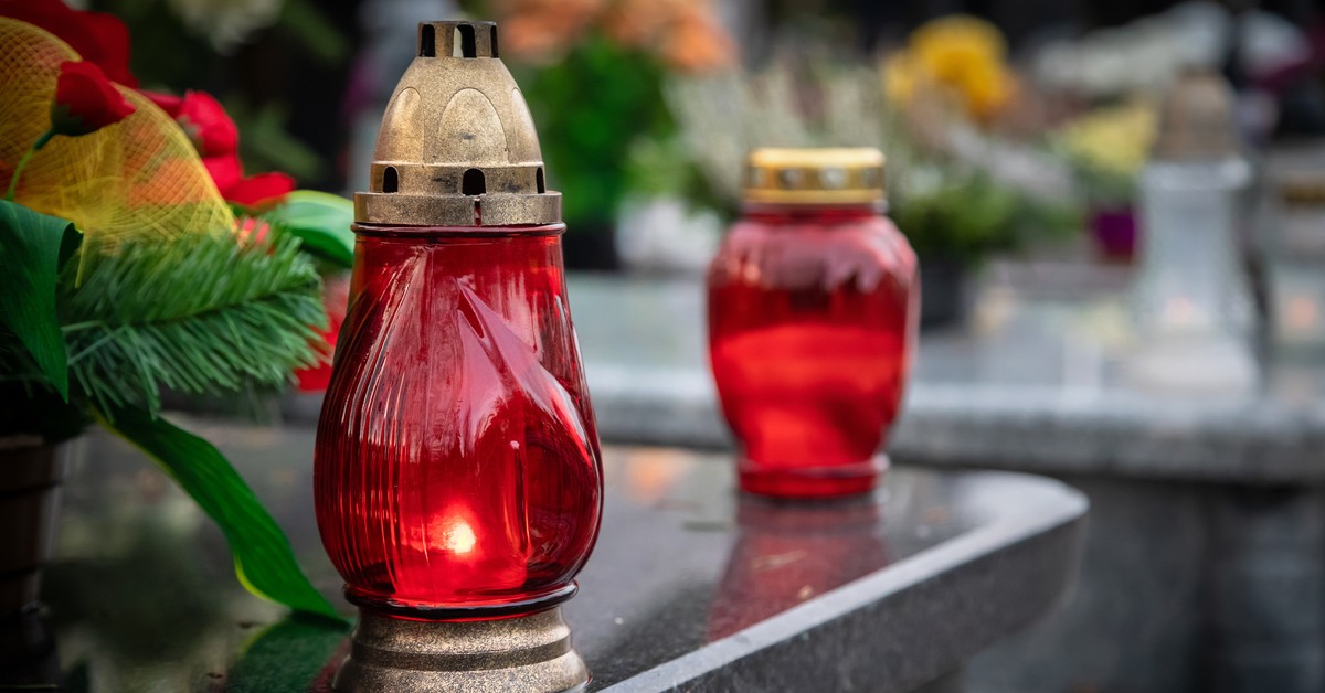 Od 19 marca drożej na cmentarzach. Nie tylko pochówek. Zmienią się też opłaty za wjazd osób fizycznych na cmentarze – z 30 do 50 zł. Miasto tłumaczy decyzję rosnącymi kosztami