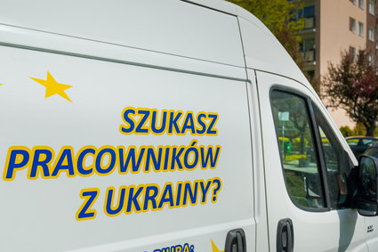 Prawie połowa pracowników z Ukrainy rozważa wyjechanie z Polski