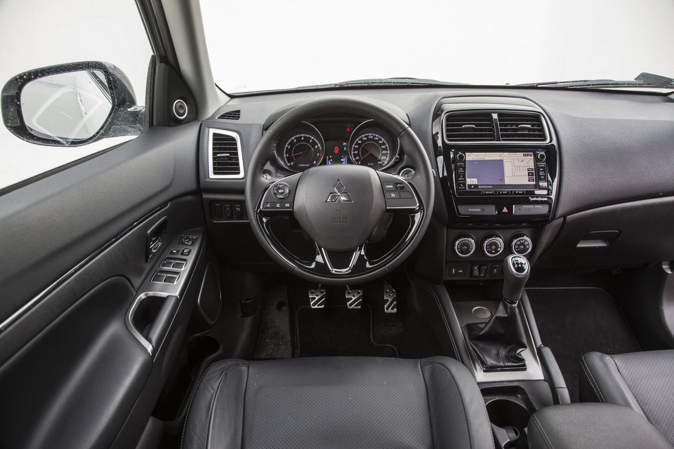 Dacia Duster kontra Mitsubishi ASX który SUV za 80 tys