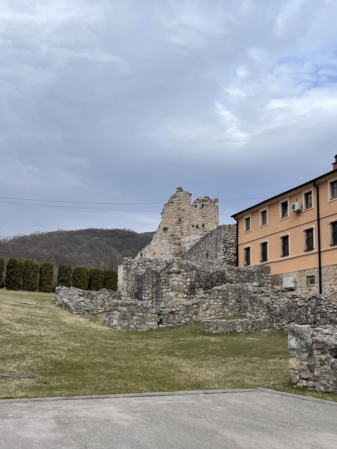 Manastri Ravanica