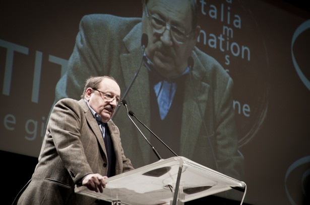 Nie uhonorują Umberto Eco. Bo nie ma "rozległych zainteresowań"