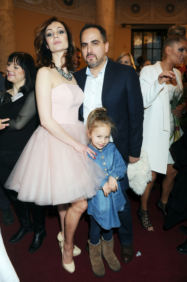 Nina Tyrka i Agustin Egurrola z córką w 2014 roku
