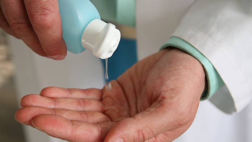 Sauber und rein: Desinfektionsmittel für Hände im Vergleich
