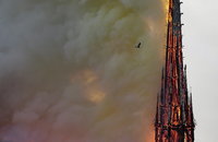 Egy éve égett le a Notre-Dame: ezek voltak a pusztító tűz legdurvább képei