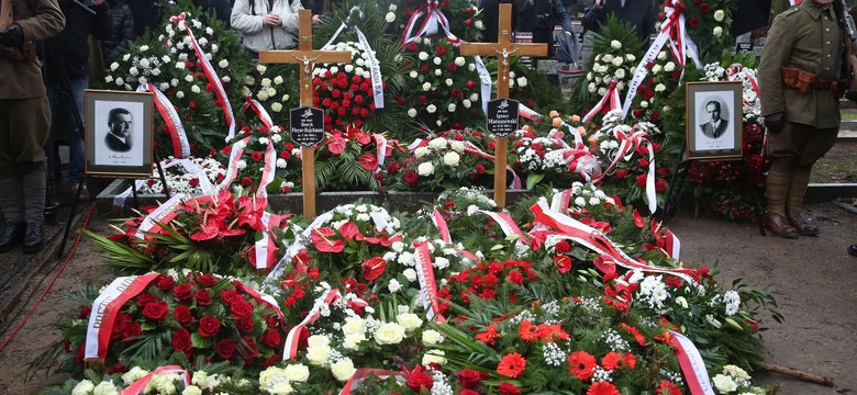 Uratowali polskie złoto przed hitlerowcami. Po latach spoczęli na Powązkach