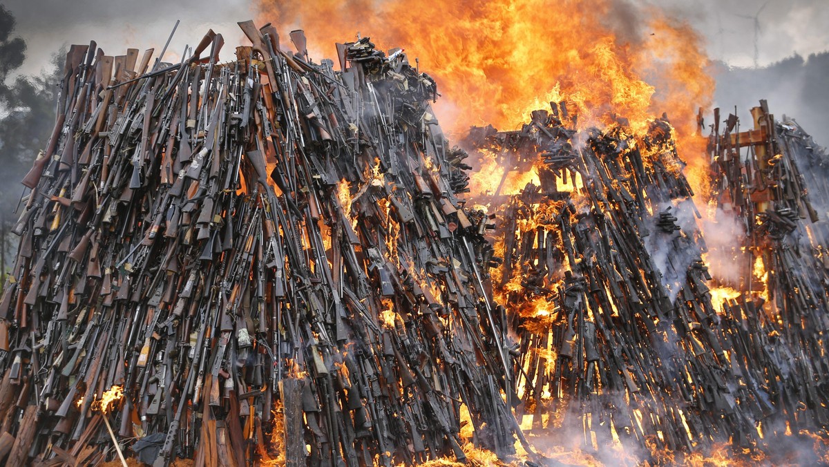 Kenya burns 5,250 illegal firearms