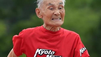 105 évesen futott világrekordot - fotóval