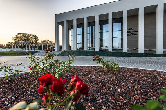 Biblioteka w Czechowicach-Dziedzicach. To prawdziwa świątynia książek!