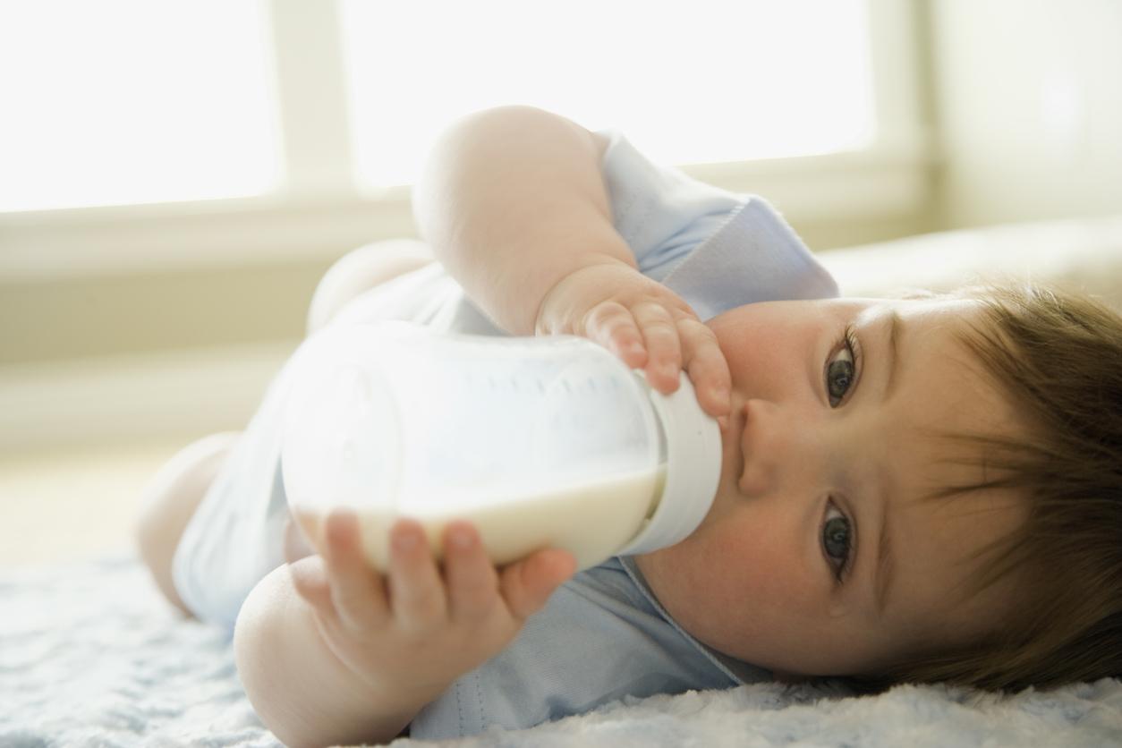Dávate svojmu dieťatku piť umelé mlieko? Vyhnite sa týmto najčastejším  chybám | Najmama.sk