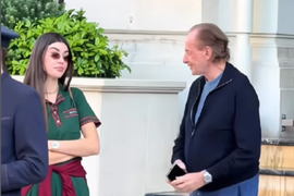 Snimak STAROG BOGATAŠA i devojke koja može da mu bude UNUKA zgrozio ljude, a sad je otkriveno KO SU NJIH DVOJE: On IMA BRDO PARA, a ona 24 GODINE