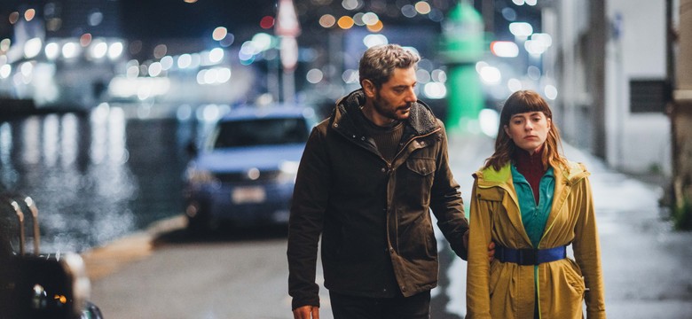 Hitowy włoski serial kryminalny w polskiej telewizji. Akcja rozgrywa się w Genui