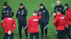 Kadra Brzęczka wróciła do Polski z poślizgiem. Kontuzja czołowego gracza?