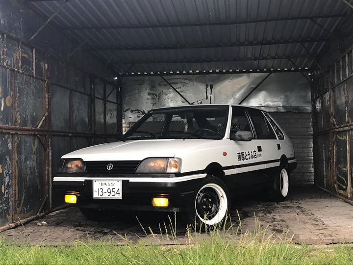 Polonez Caro w stylu AE86 z Initial D