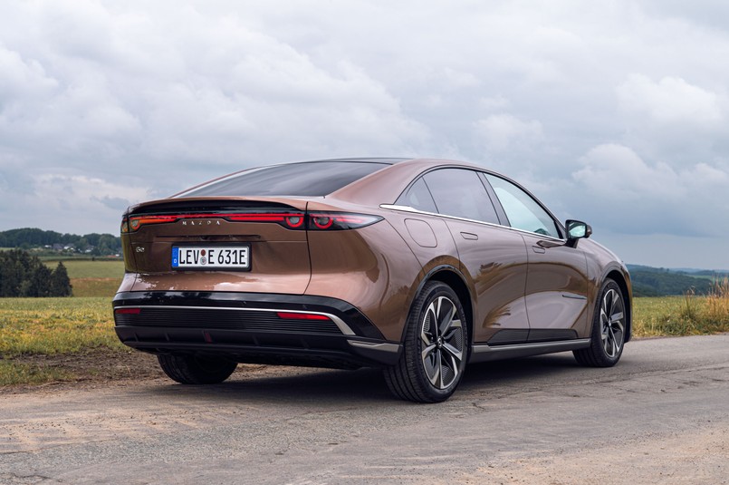 Mazda 6e