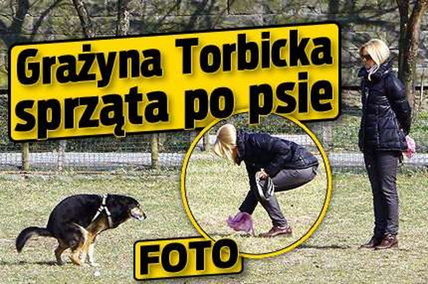 Torbicka sprząta po psie. Foto