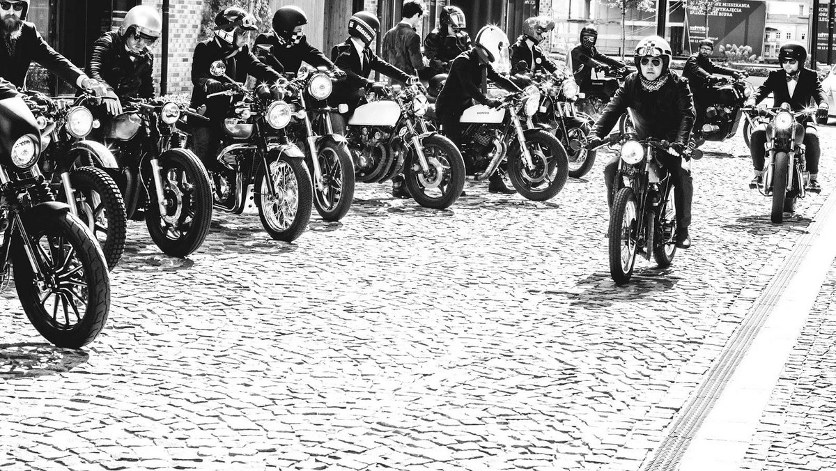 W niedzielę, 25 września słynny Distinguished Gentleman's Ride po raz kolejny zagości na ulicach miast całego świata. W Krakowie przejazd odbędzie się już po raz drugi!