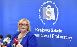Dyrektor KSSiP: Skala krzywdy, jakiej doznali absolwenci, jest naprawdę ogromna. Zrzuty KRS są kuriozalne